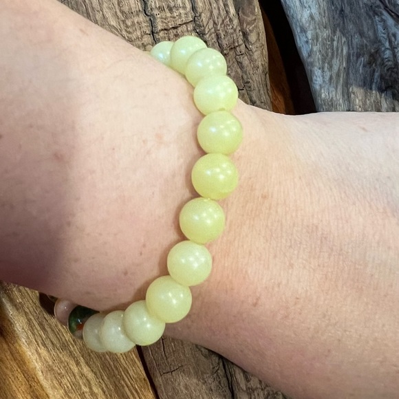 New Lemon Jade & White Jade Bracelet Natural Stone Beaded Stretchy (8mm) - Picture 5 of 6